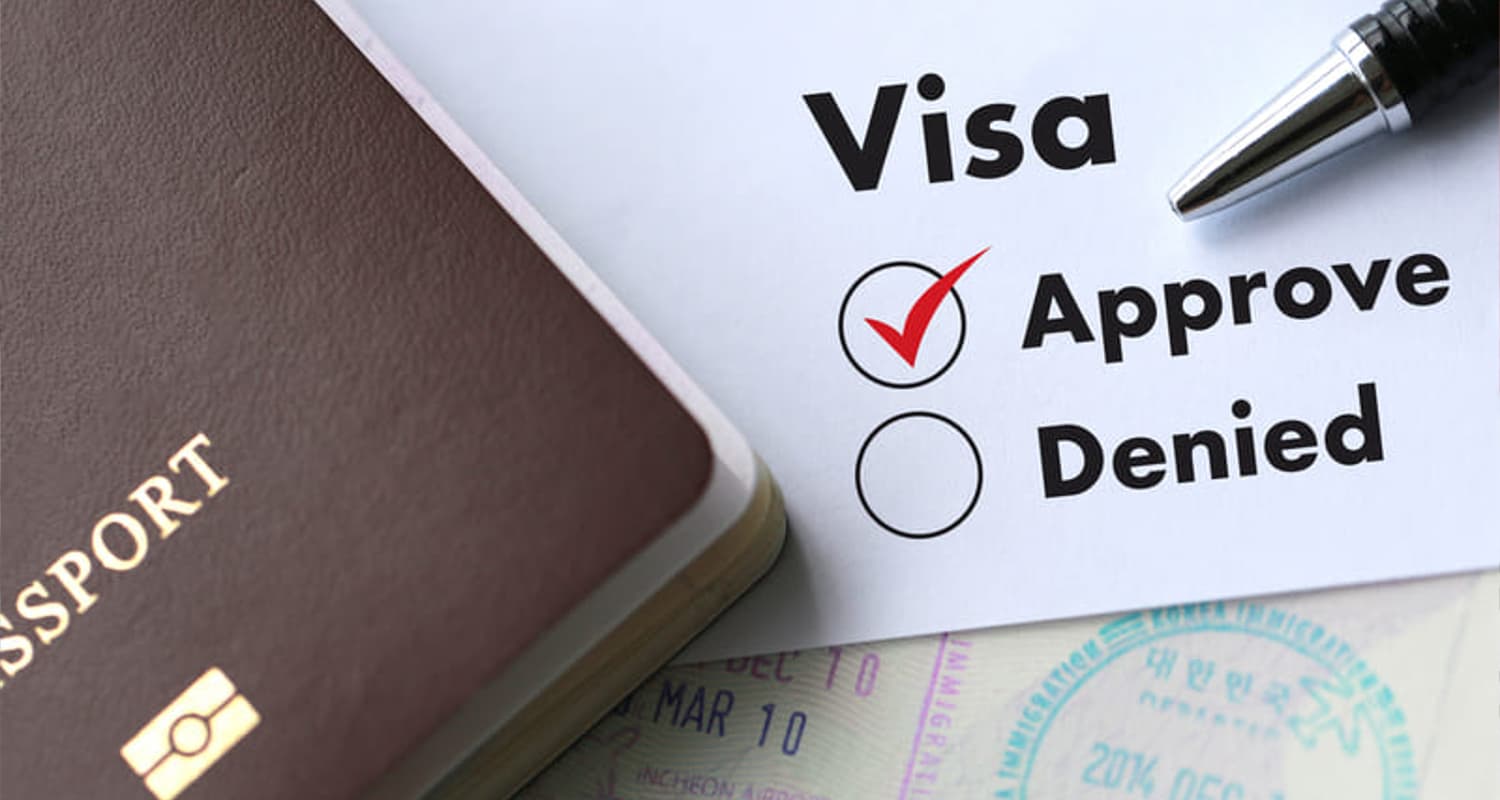 ¿Cómo verifico el estado de mi solicitud de visa americana?